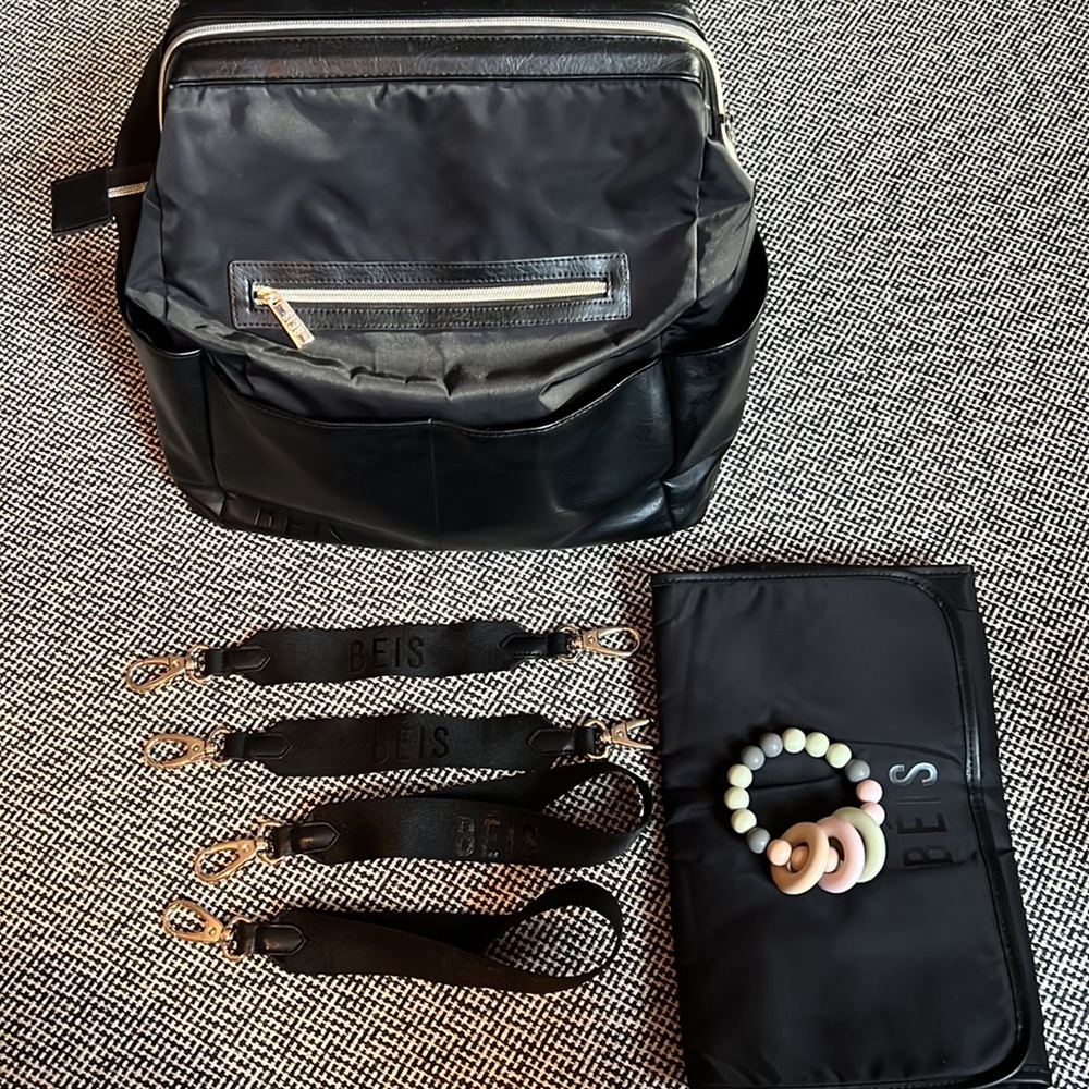Gently used Beis diaper bag with extra straps